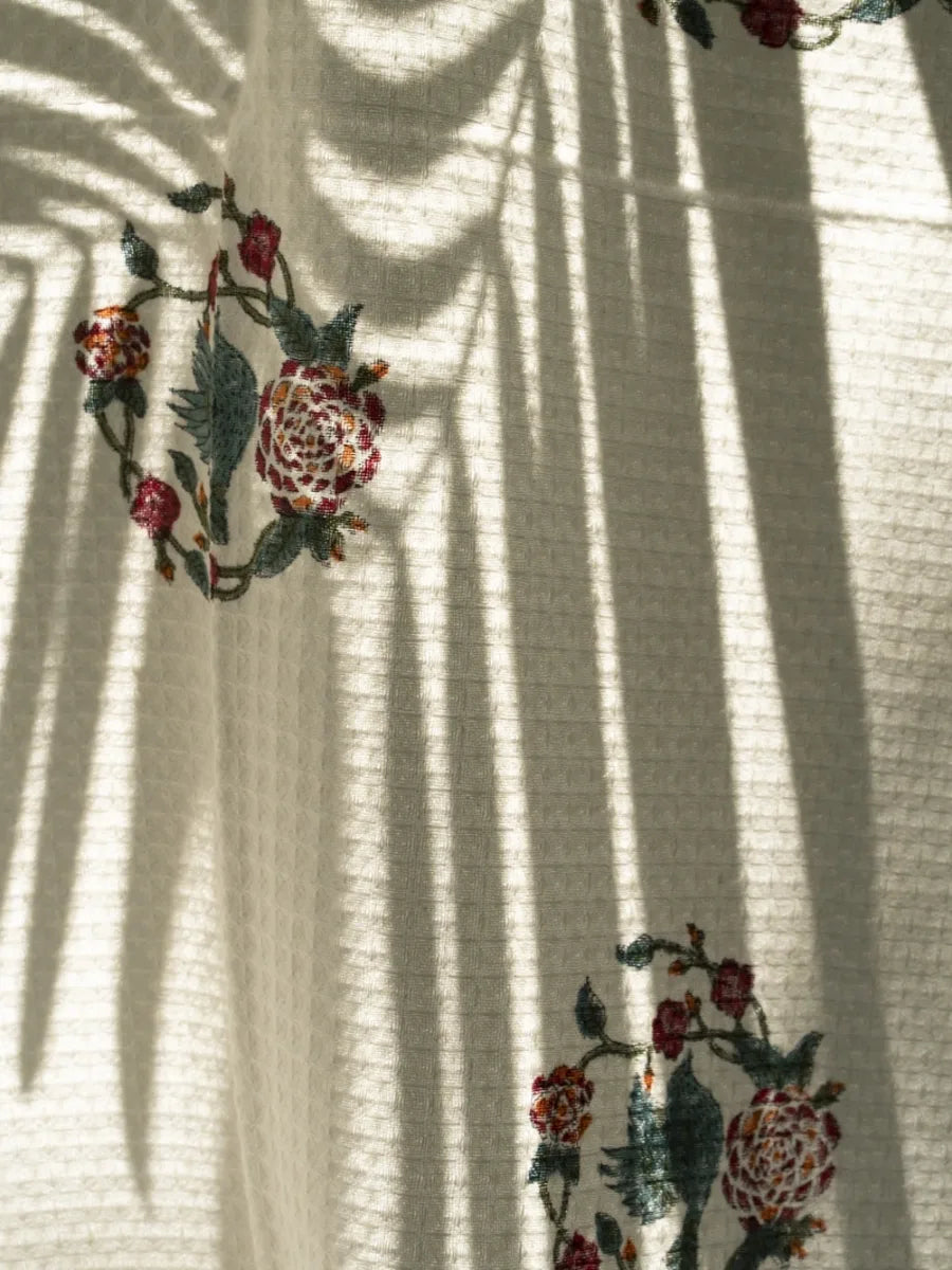 Birds In A Garden - Towel