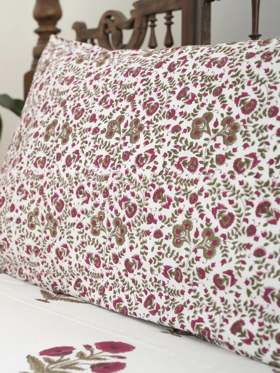 A Scarlet Story - Bedsheet