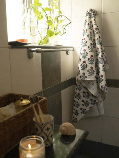 Cosy Florals In Red - Towel