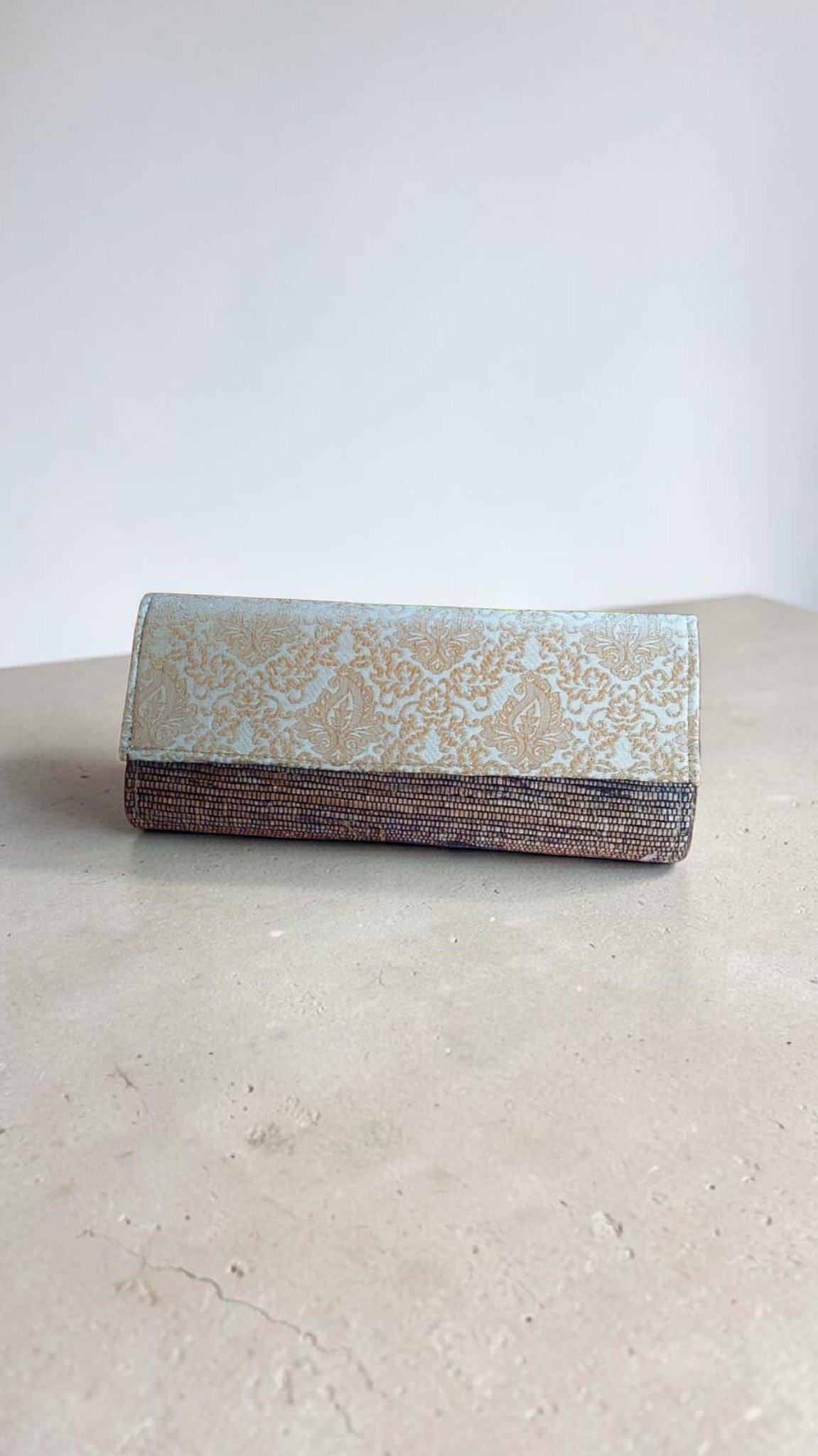 Clutch - Beige Antique Brocade