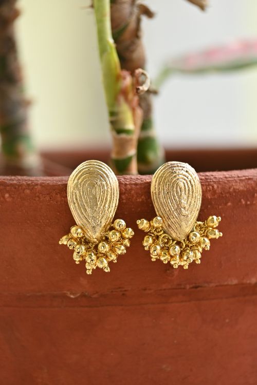 MIH DEr 167 Petal Earrings
