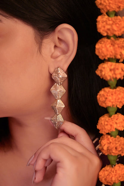 MIH DEr125 Kai Studs Earrings