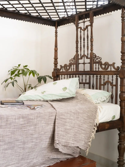 Dual Tones Bed Cover