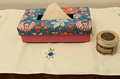 Tissue Box - Dash of Pink