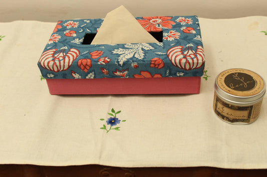 Tissue Box - Dash of Pink