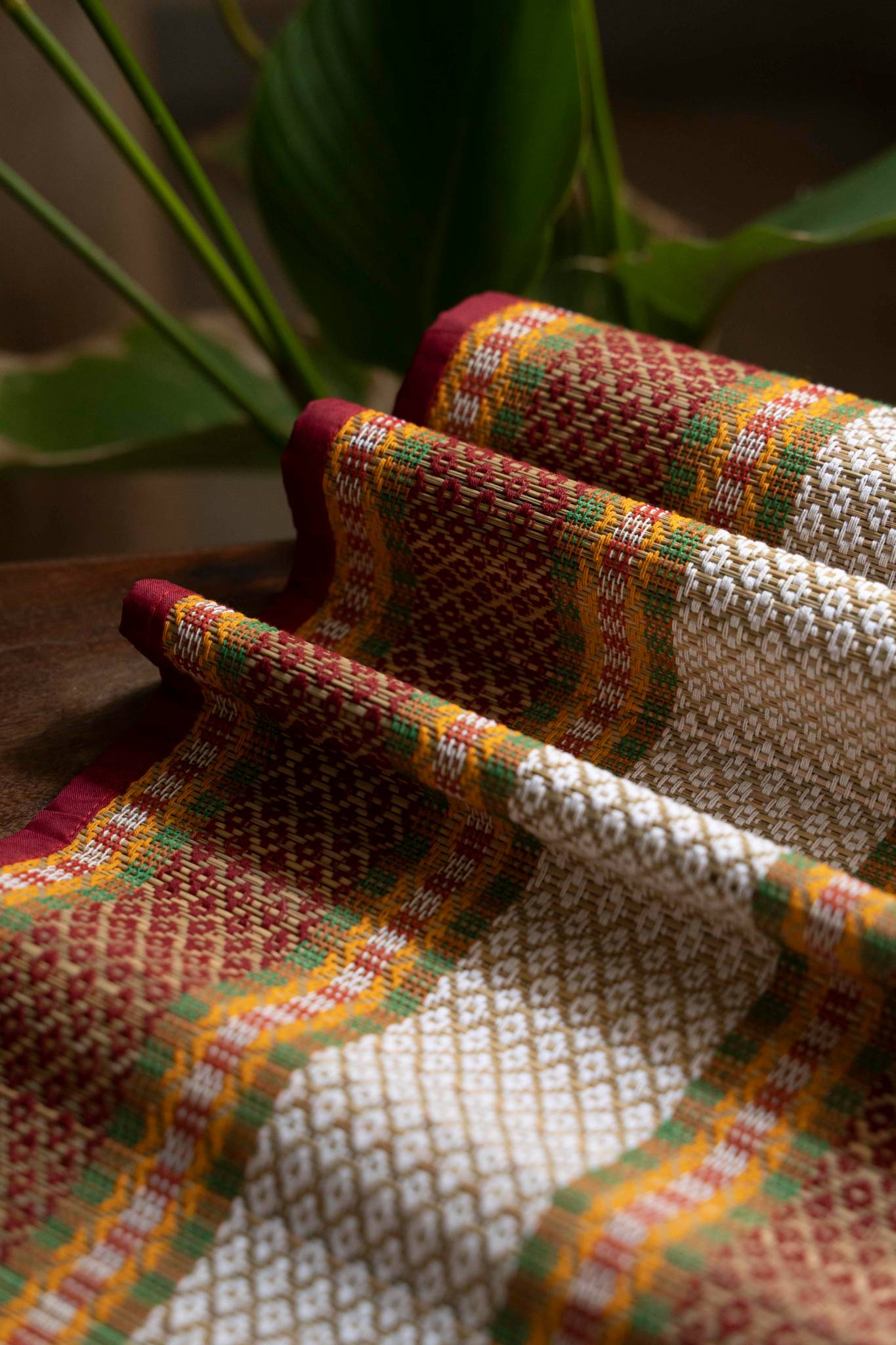WB Madhurkathi Table Runner - Rangoli on Grass - Maroon