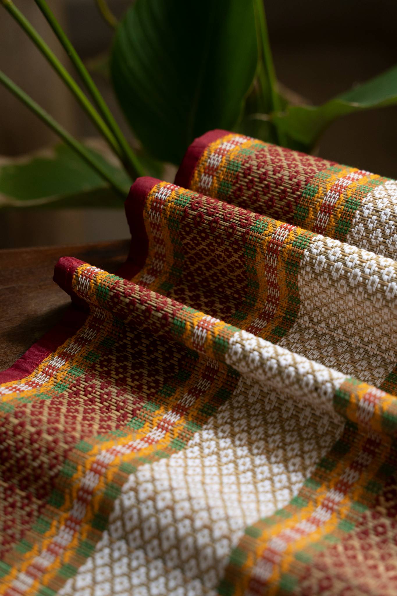 WB Madhurkathi Table Runner - Rangoli on Grass - Maroon